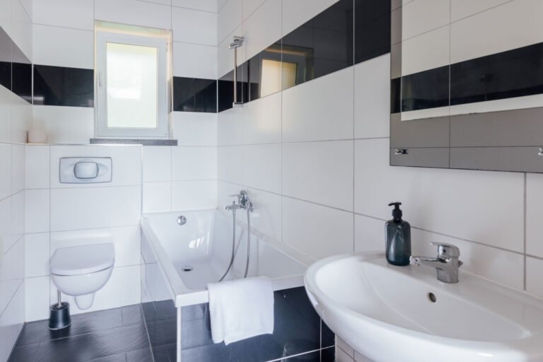 Modern hotel bathroom at Hotel Hanseat Hamburg